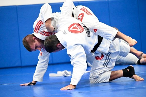 Learn how to fall safely: Critical skills taught at Gracie Barra New Mexico | Phone: +1 505-515-4341 Learn how to fall safely: Critical skills taught at Gracie Barra New Mexico | Phone: +1 505-515-4341