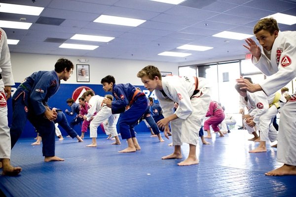 Gracie Barra New Mexico: What fundamental lessons are covered in self defense for teenagers | Phone: +1 505-515-4341